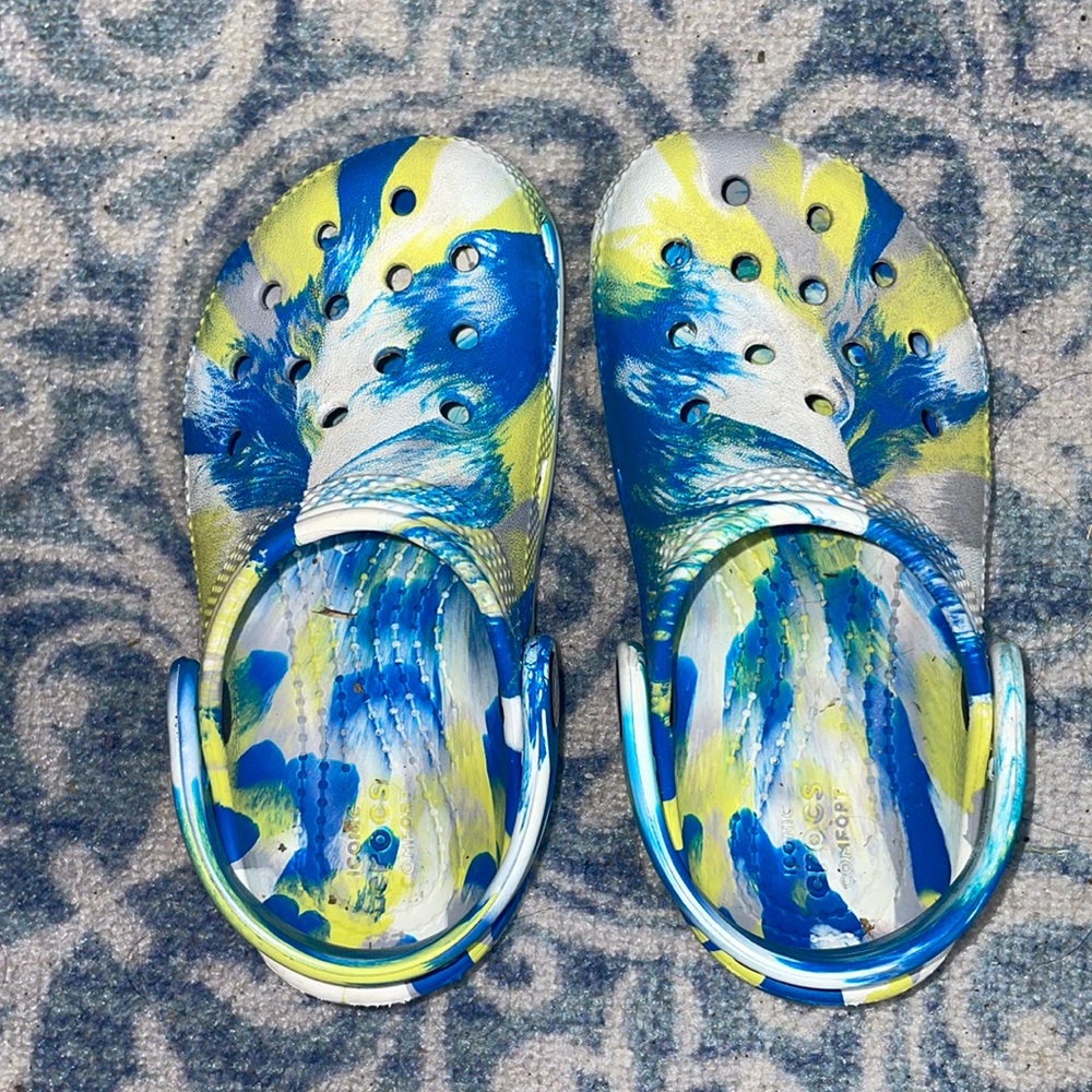 Toddler crocs